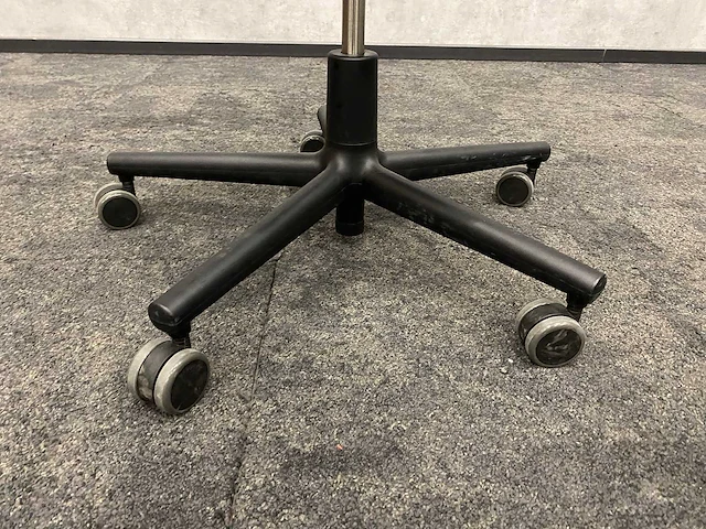 Vitra rookie - bureaustoel zwart - afbeelding 5 van  11