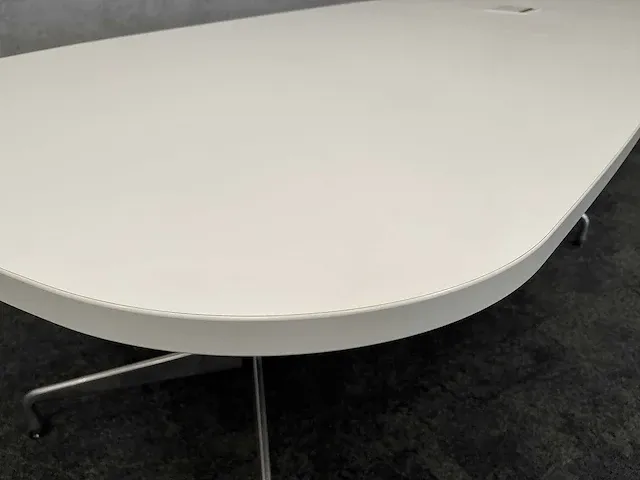 Vitra segmented - bootvorm design vergadertafel 340x120 - afbeelding 11 van  16