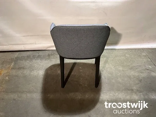 Vitra. soft shell stoel vierpotig onderstel - afbeelding 4 van  6