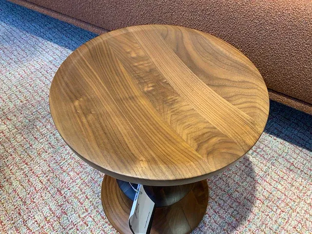 Vitra stools model c bijzettafel - afbeelding 2 van  4