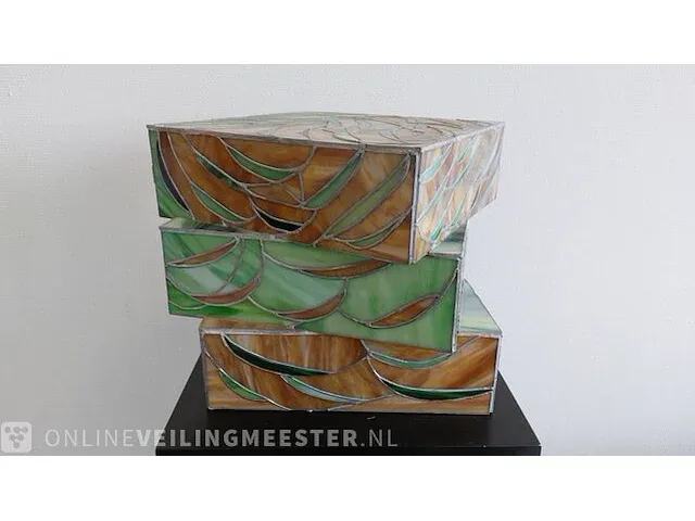 Vitray / glas-in-lood "three boxes" - afbeelding 4 van  5