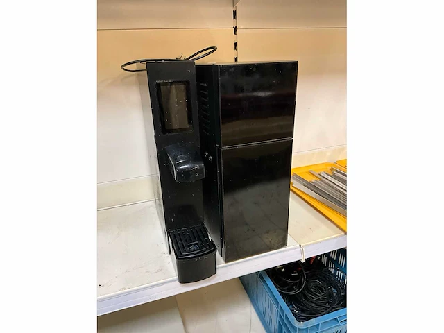 Vitrifrigo fg12i melkkoelkast en melkdispenser - afbeelding 9 van  10