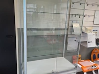 Vitrinekast - 110x60x204cm - afbeelding 2 van  4