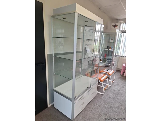Vitrinekast - 110x60x204cm - afbeelding 3 van  4