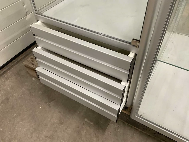 Vitrinekast (3x) - afbeelding 4 van  7