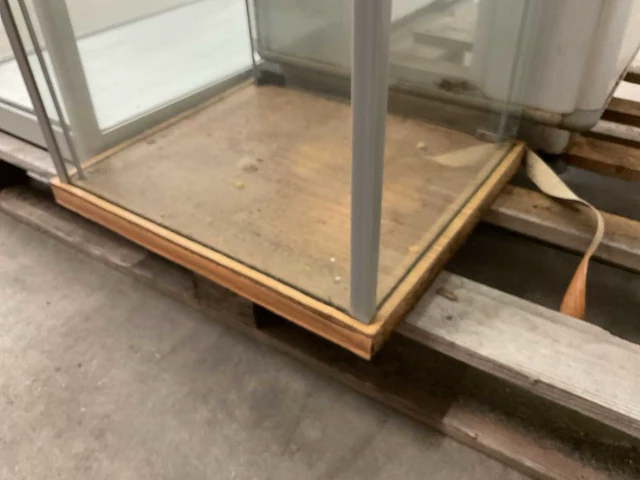 Vitrinekast (3x) - afbeelding 7 van  7