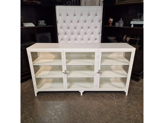 Vitrinekast chesterfield, chesterfield, wit - afbeelding 1 van  6