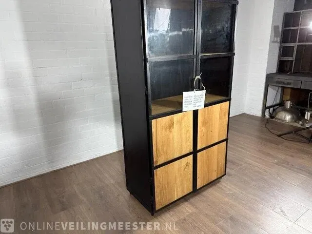 Vitrinekast – eiken – zwart stalen afwerking - afbeelding 4 van  7