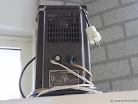 Vitrinekast met meetapparatuur - afbeelding 2 van  10