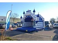 Viva inflatables multiplay springkussen kasteel - afbeelding 1 van  4