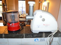 Vleesmolen moulinex, cutter kitchen aid - afbeelding 1 van  4