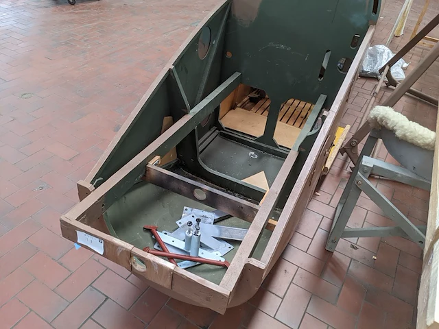 Vliegtuig restauratieproject halberstedt - afbeelding 2 van  31