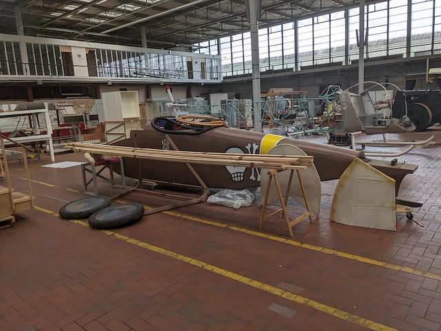 Vliegtuig restauratieproject halberstedt - afbeelding 26 van  31