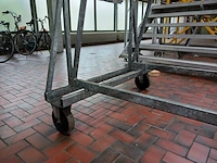 Vliegtuigtrap met bordes - afbeelding 6 van  18