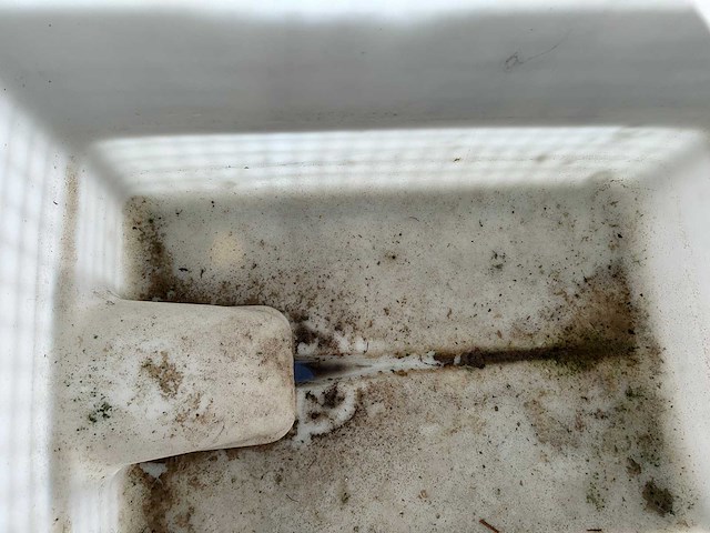 Vloeistoftank in frame - afbeelding 6 van  8