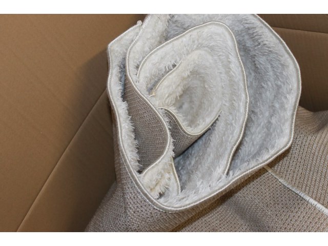 Vloerkleed wit ruim 2x3 meter - afbeelding 1 van  5