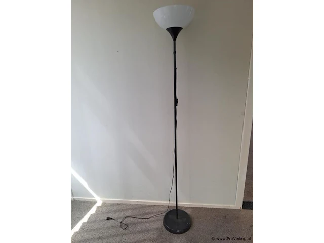 Vloerlamp ca. 180cm (h) - afbeelding 1 van  3