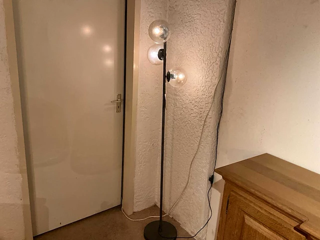 Vloerlamp - afbeelding 1 van  4