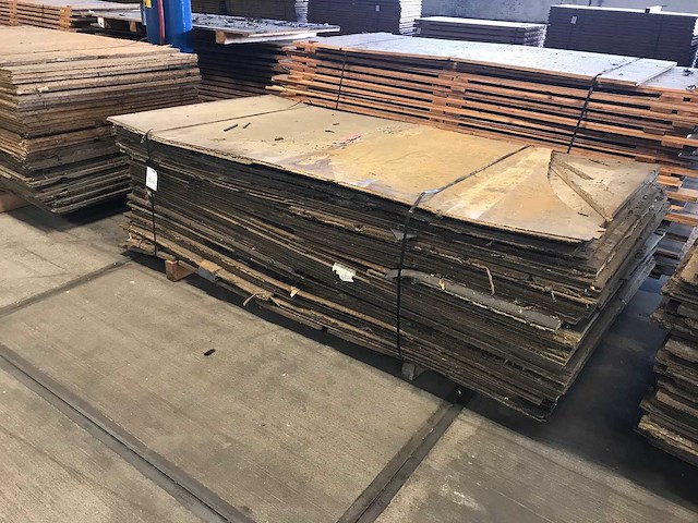 Vloerplaten gebruikt spaanplaat - afbeelding 2 van  2