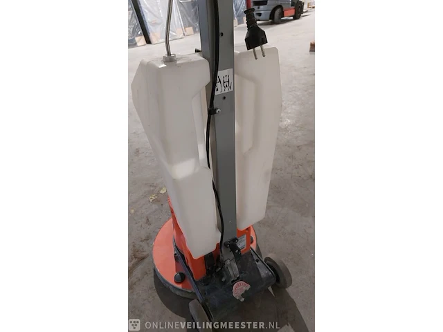 Vloerreiniger/schuurmachine - 450mm - 230v numatic, hfm 1515, bouwjaar 2018 - afbeelding 7 van  9