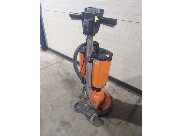 Vloerschuurmachine roterend - 230v numatic, hfm 1515, bouwjaar 2023 - afbeelding 6 van  10