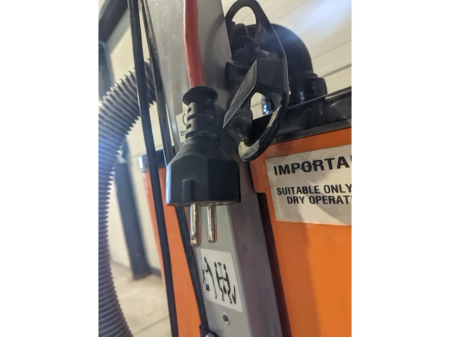 Vloerschuurmachine roterend - 230v numatic, hfm 1515, bouwjaar 2023 - afbeelding 9 van  10