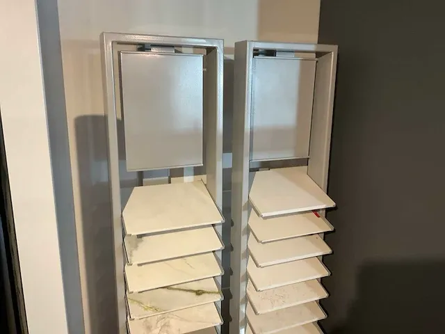 Vloerstalen + displays - afbeelding 3 van  11