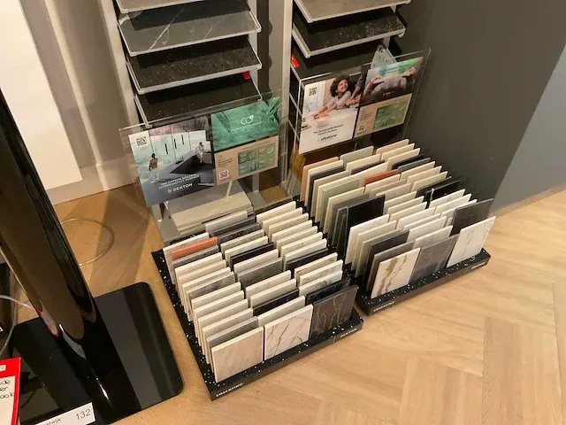 Vloerstalen + displays - afbeelding 10 van  11