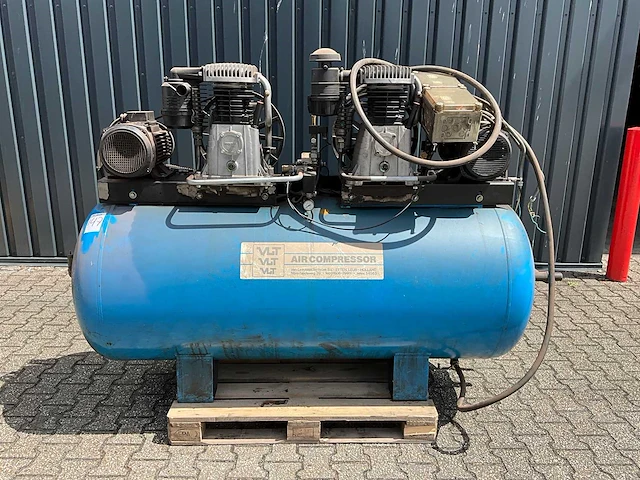 Vlt zuigercompressor 1000 liter tank - afbeelding 6 van  13