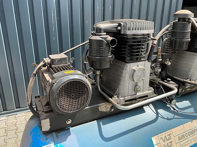 Vlt zuigercompressor 1000 liter tank - afbeelding 13 van  13