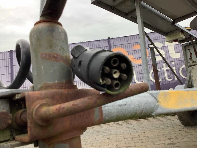 Vluckstrookwagen/voorwaarschuwingswagen - afbeelding 3 van  11
