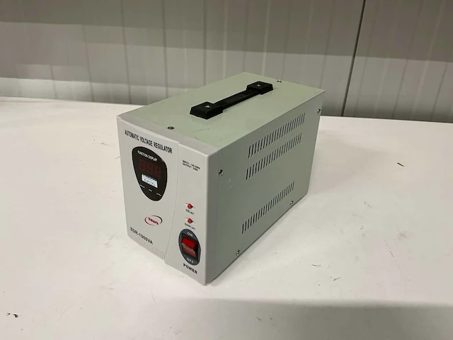 Vmark sdr-1000va automatische spanningsregelaar - afbeelding 2 van  3