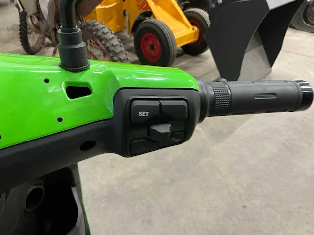 Vmoto - cux - e-scooter - afbeelding 9 van  14