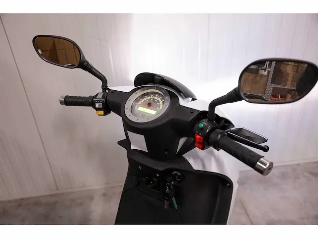Vmoto - vt120ld - elektrische bezorgscooter - afbeelding 13 van  22