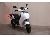 Vmoto elektrische scooter - afbeelding 7 van  8