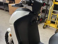 Vmoto vt120ld elektrische scooter, wit - afbeelding 8 van  18