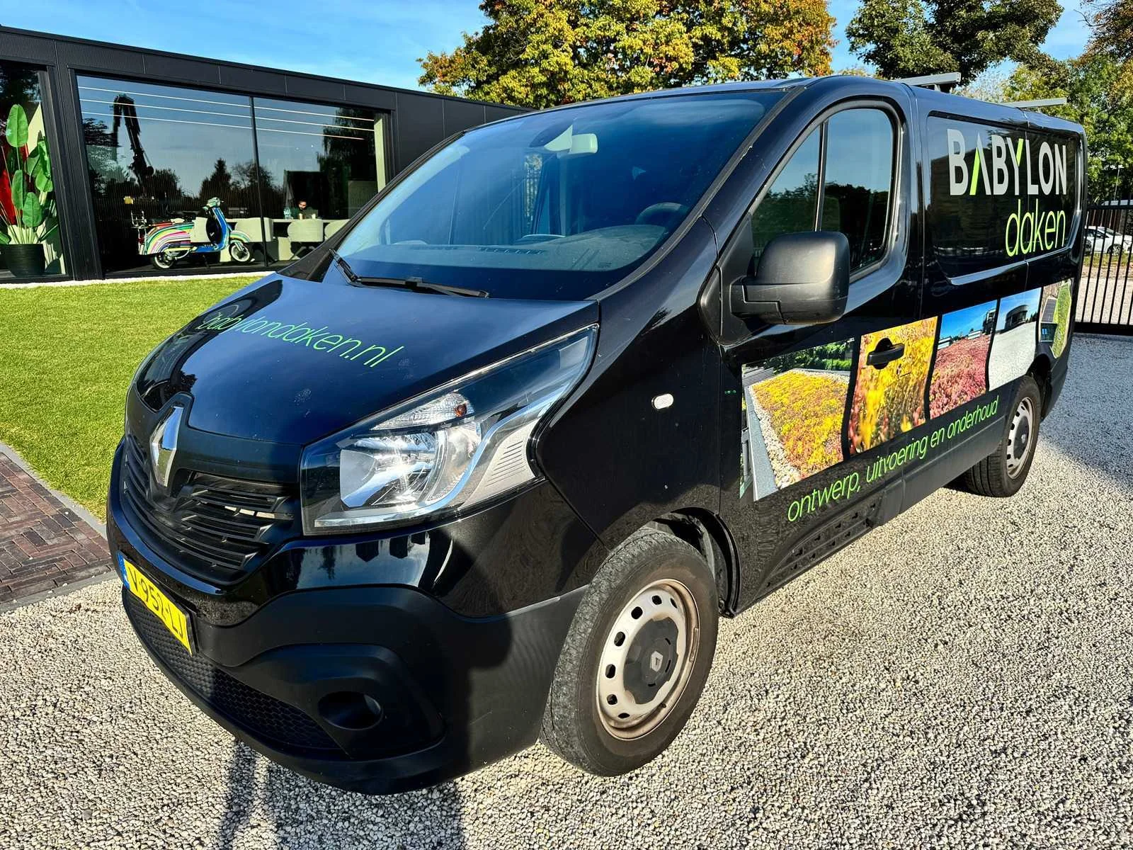 Voertuigen, gereedschappen, printers, wijnen, horeca-apparatuur afkomstig uit faillissementen