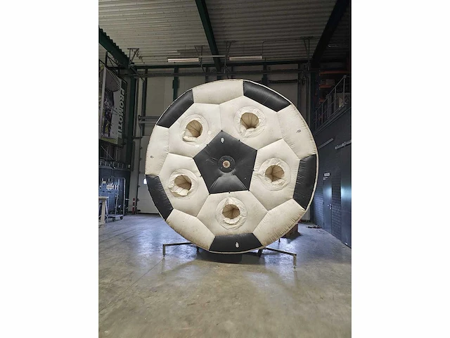 Voetbal draaiend 4m - afbeelding 4 van  6