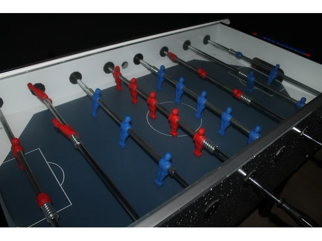 Voetbaltafel topscore. afmeting 142 x 74 x 94 cm. let op! staat op eerste verdieping. - afbeelding 2 van  2