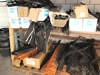 Vogel- en muisschroten in diverse maten en uitvoering in stelling. - afbeelding 3 van  5