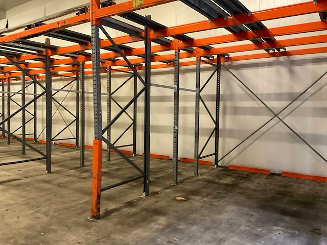 Vogelsang pushbackstelling (22,50x4,20 mtr) - afbeelding 13 van  17