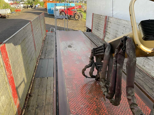 Vogelzang trailer met werkende laad- en loskraan - afbeelding 7 van  26