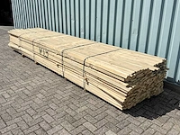 Vol pakket vuren houten latten - afbeelding 2 van  3
