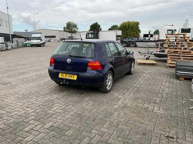 Volkswagen - - golf - personenauto - afbeelding 22 van  24