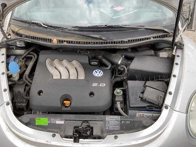 Volkswagen - - new beetle - personenauto - afbeelding 9 van  31