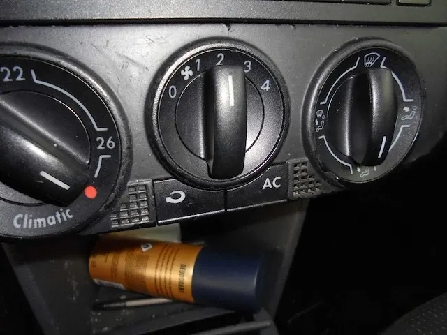 Volkswagen - 1.2 -rk-781-j - afbeelding 2 van  12