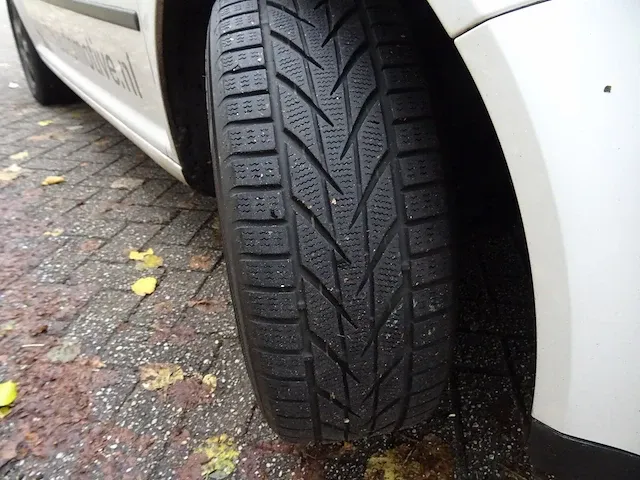 Volkswagen - 1.9 tdi basis - bedrijfswagen - afbeelding 13 van  22