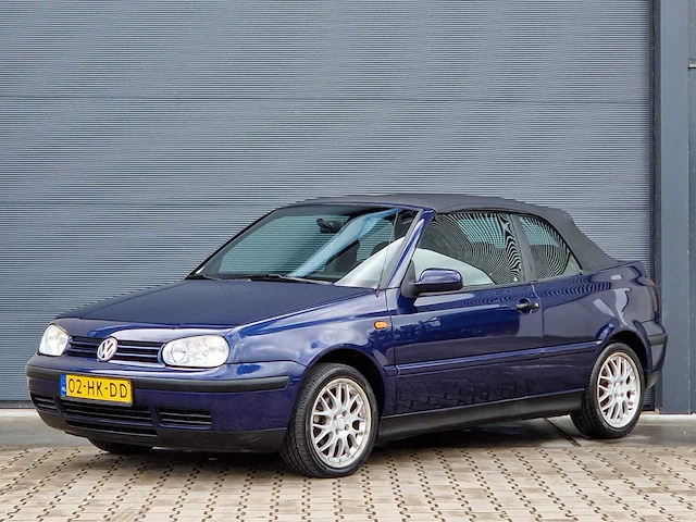 Volkswagen - 1999 - golf cabriolet - 1.8 trendline - 02-hk-dd - afbeelding 1 van  22