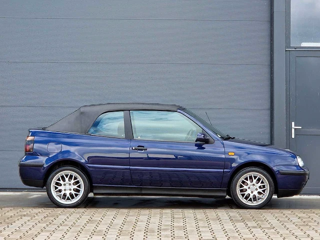Volkswagen - 1999 - golf cabriolet - 1.8 trendline - 02-hk-dd - afbeelding 19 van  22