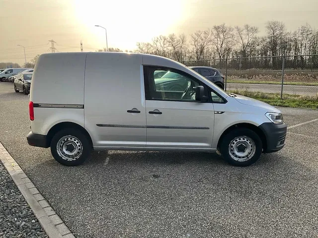 Volkswagen - 2.0 tdi l1h1 bmt comfortline - van - afbeelding 32 van  35